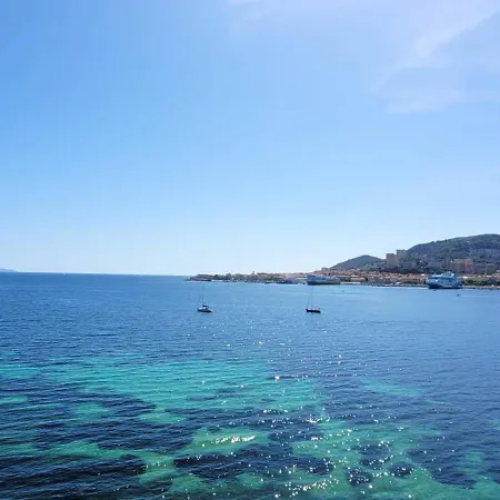Avec Vue à - 30 M² Avec Accès * Ajaccio (Corsica)