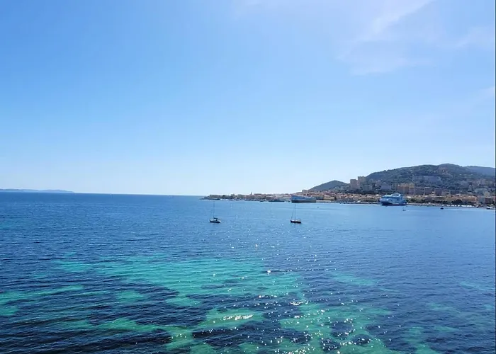 Agreable Avec Vue A - 30 M² Avec Acces * Ajaccio (Corsica)